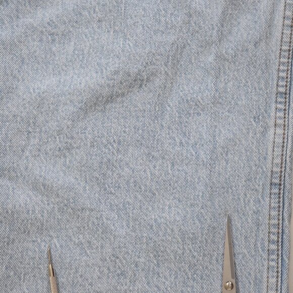 Abercrombie & Fitch Curve Love Jean Women 33 / 16R Light Blue High Rise Cropped - Picture 15 of 16